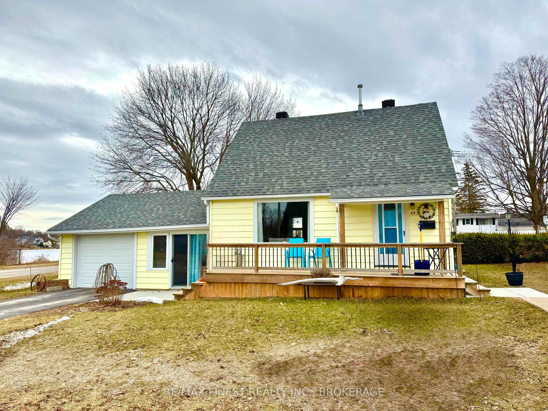 Photo 1 of 49 Beech Crescent, Smiths Falls — HOMEH