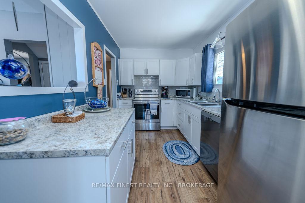 Photo 15 of 49 Beech Crescent, Smiths Falls — HOMEH