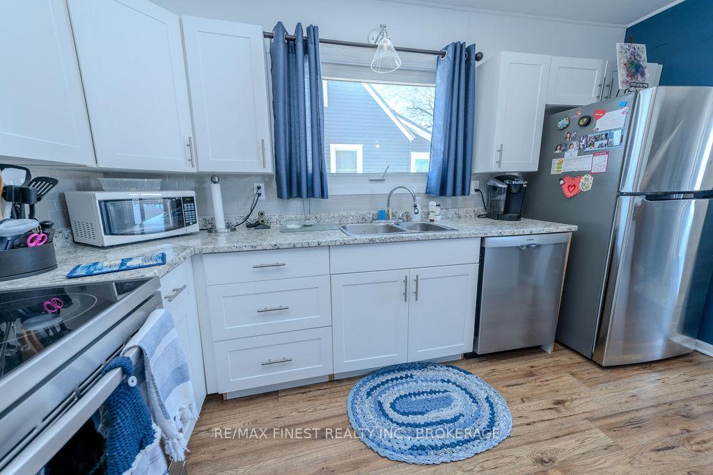 Photo 17 of 49 Beech Crescent, Smiths Falls — HOMEH