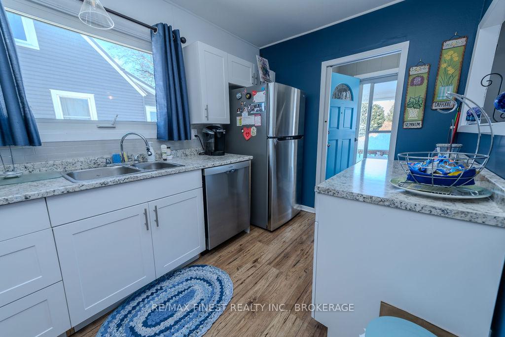 Photo 18 of 49 Beech Crescent, Smiths Falls — HOMEH