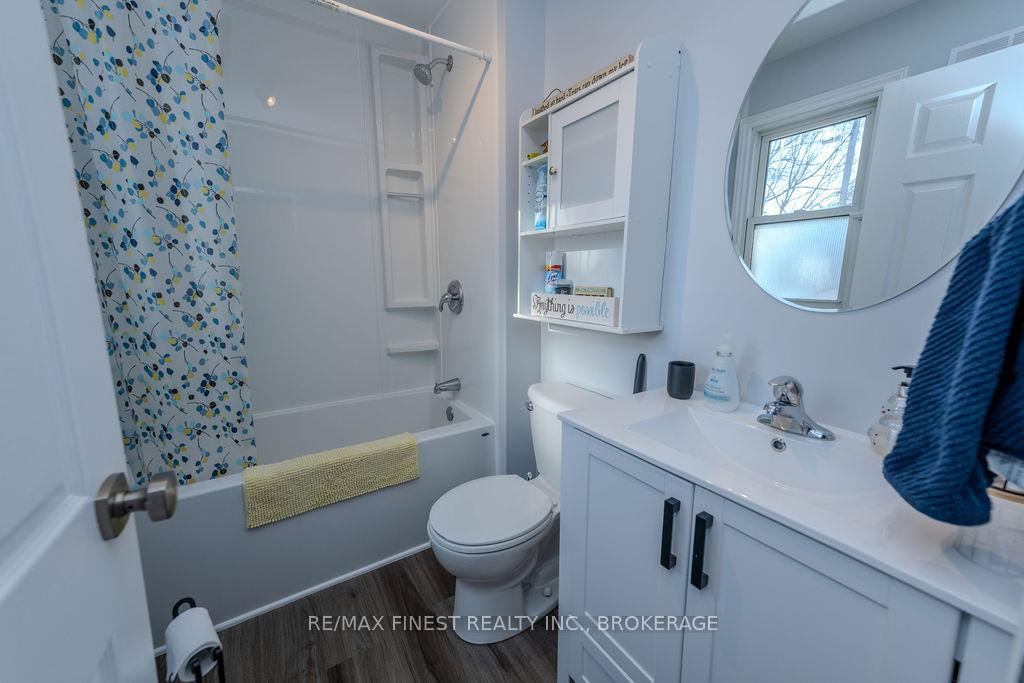 Photo 20 of 49 Beech Crescent, Smiths Falls — HOMEH