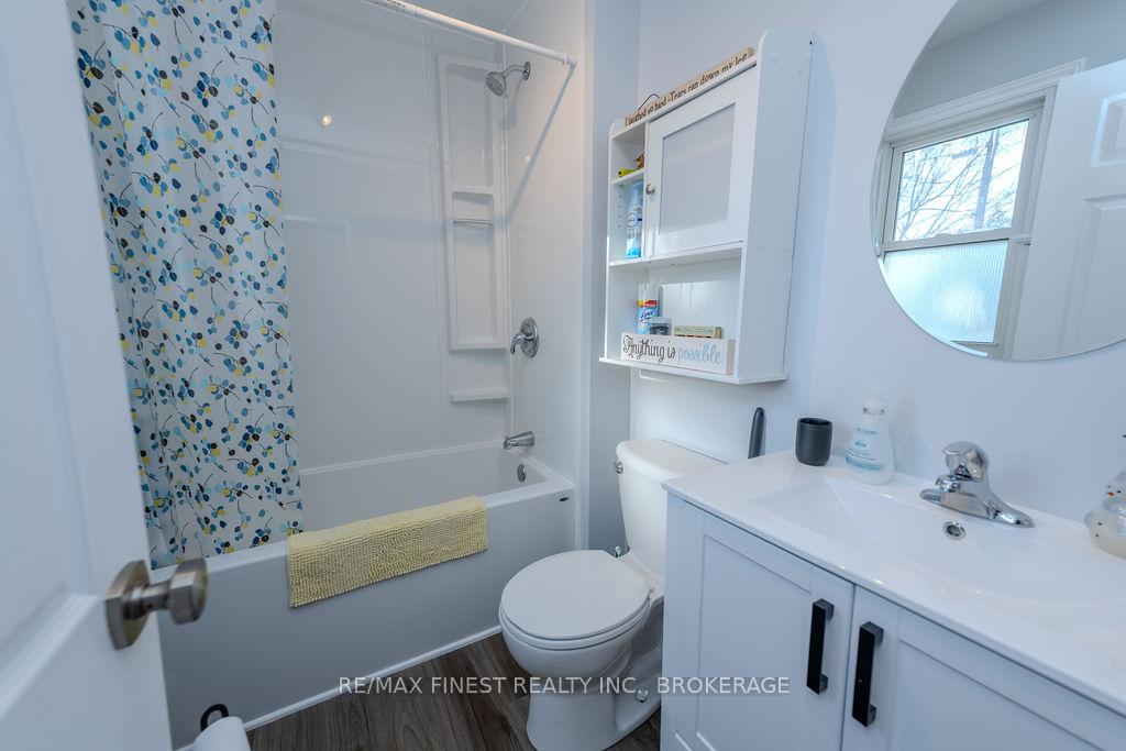 Photo 21 of 49 Beech Crescent, Smiths Falls — HOMEH
