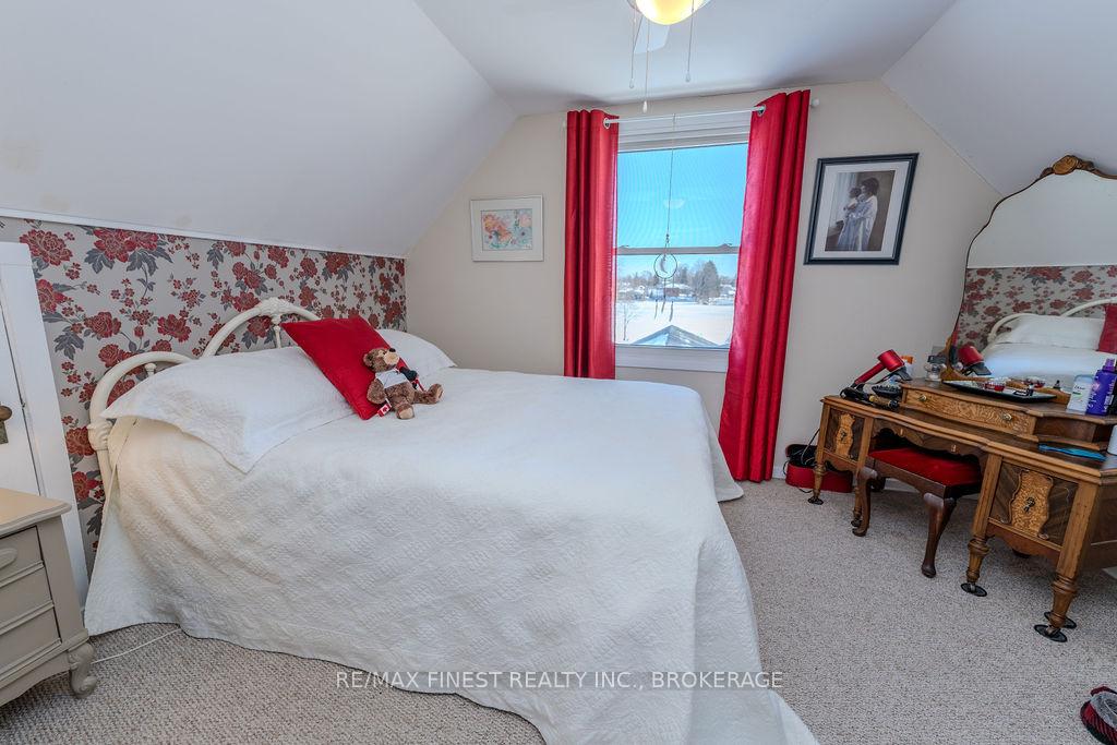 Photo 26 of 49 Beech Crescent, Smiths Falls — HOMEH