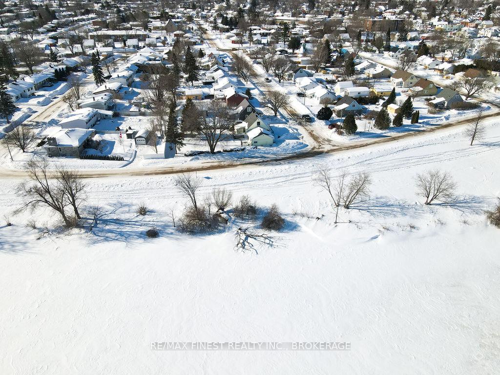 Photo 43 of 49 Beech Crescent, Smiths Falls — HOMEH