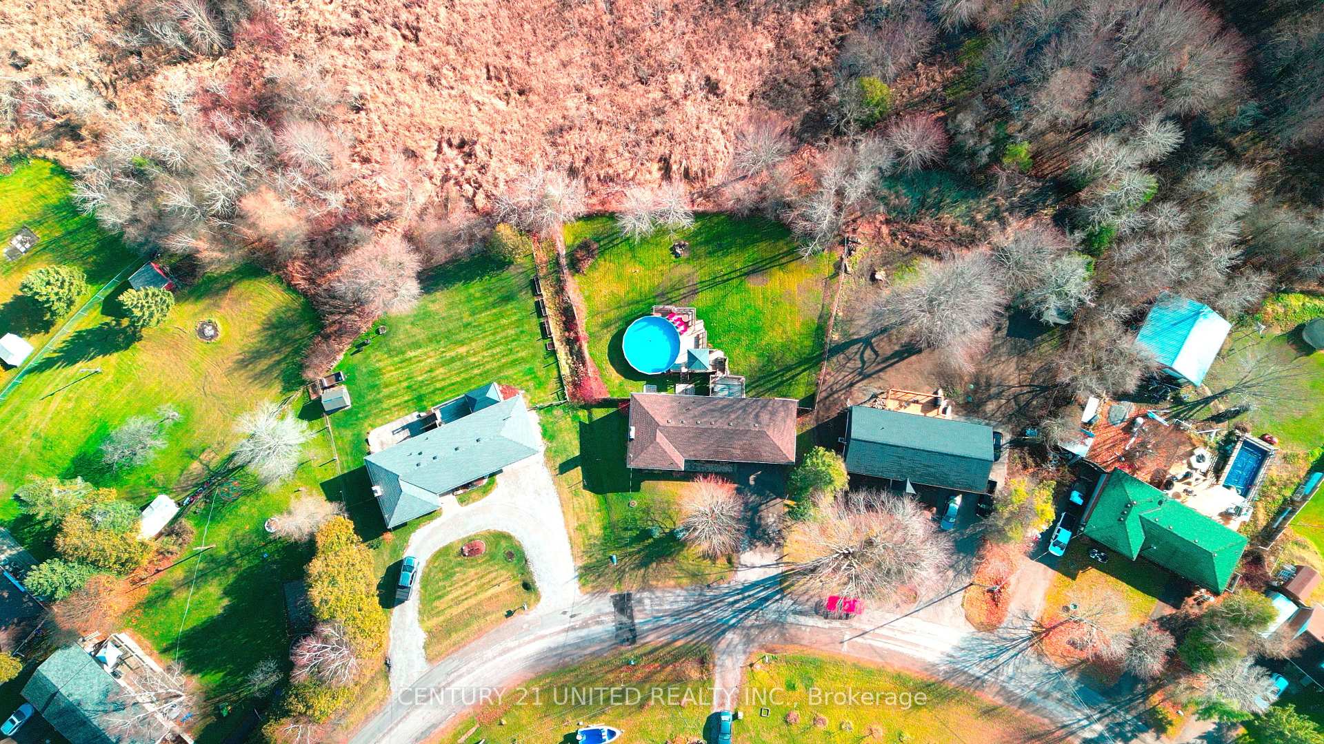 Photo 2 of 683 Deerfield Crescent, Selwyn — HOMEH