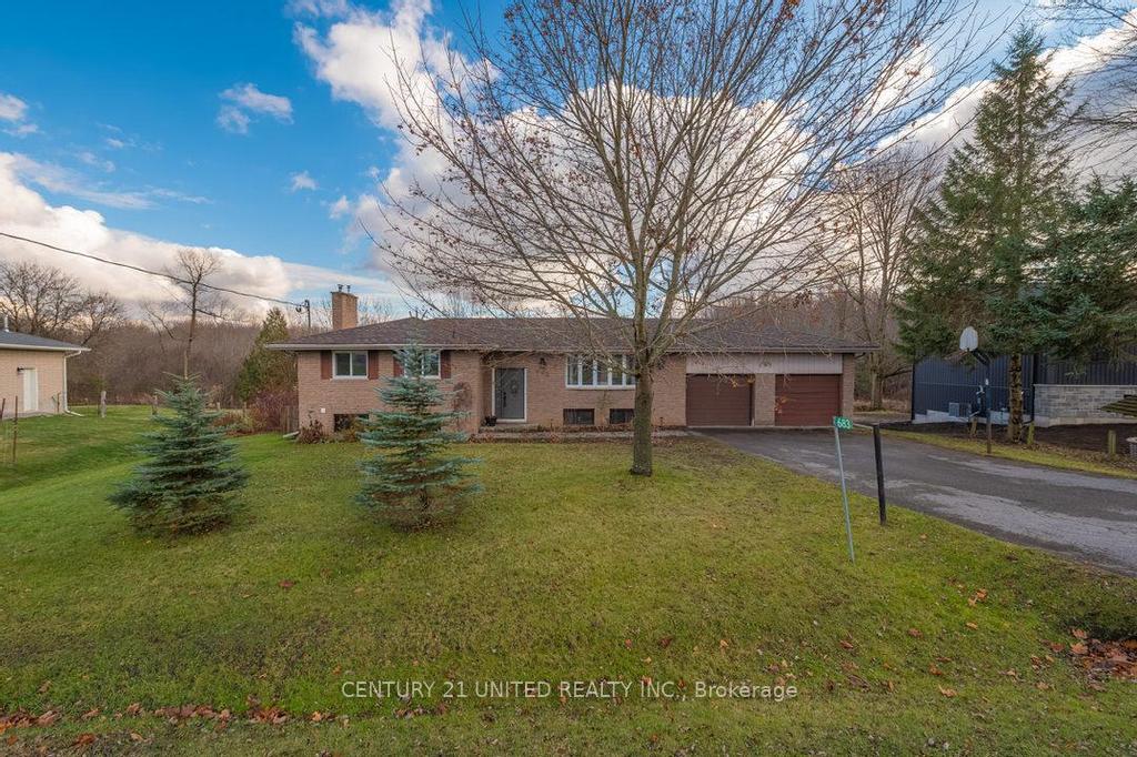 Photo 3 of 683 Deerfield Crescent, Selwyn — HOMEH