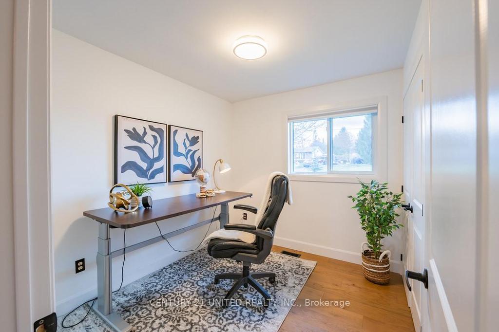 Photo 12 of 683 Deerfield Crescent, Selwyn — HOMEH