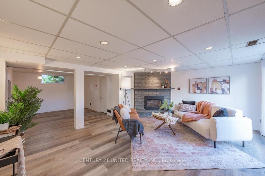 Photo 15 of 683 Deerfield Crescent, Selwyn — HOMEH