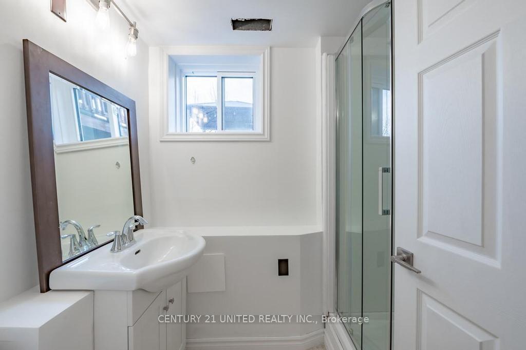 Photo 18 of 683 Deerfield Crescent, Selwyn — HOMEH