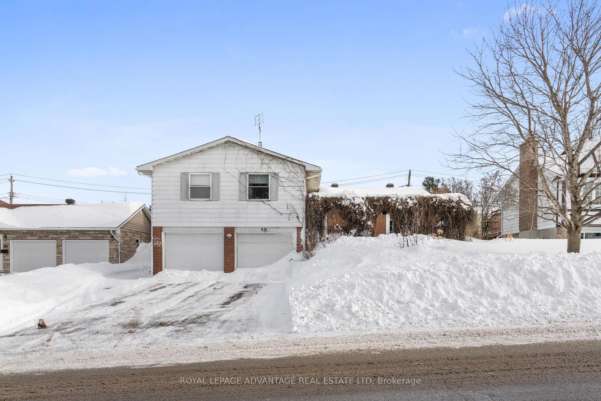 Photo 1 of 69 Vincent Street, Smiths Falls — HOMEH