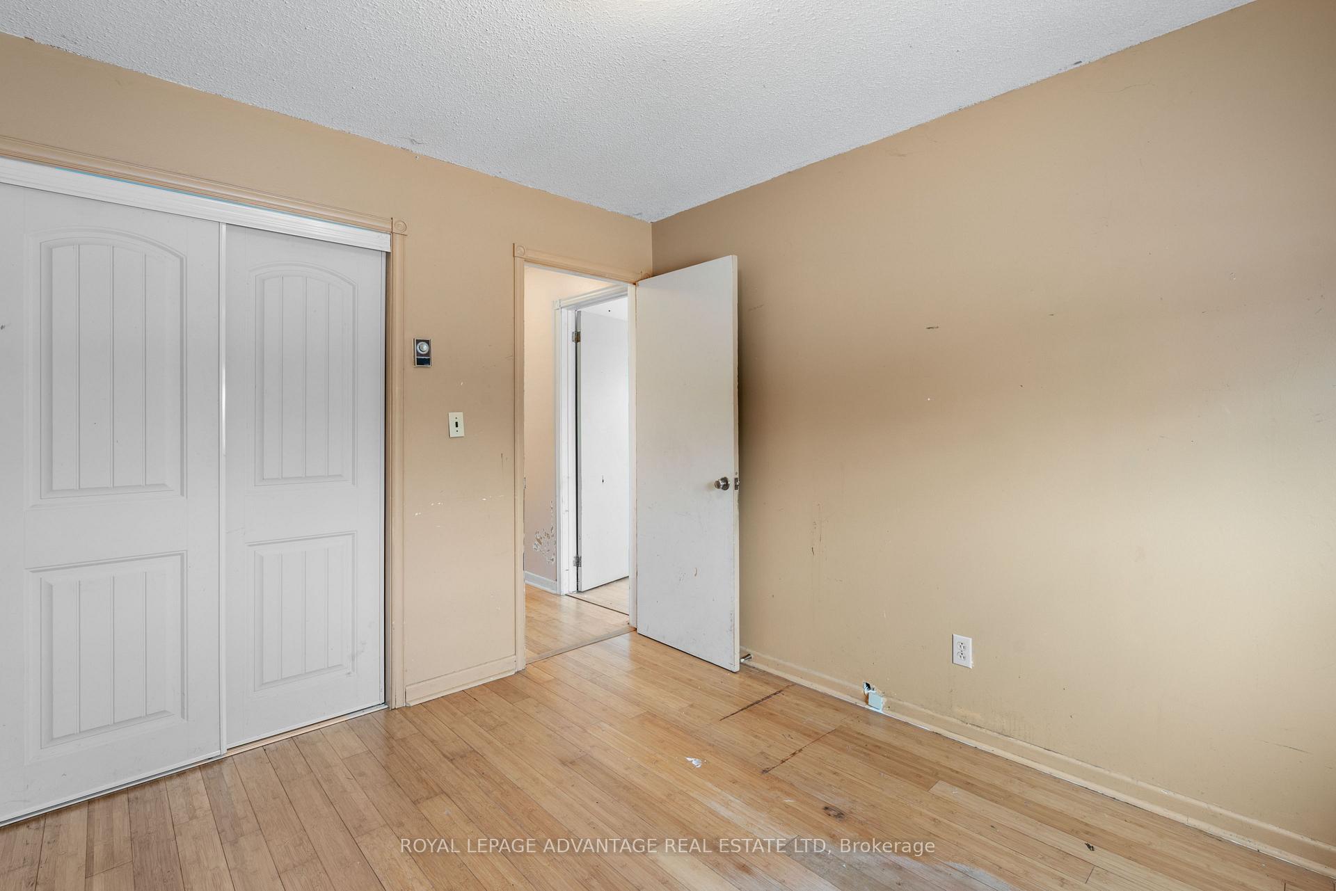 Photo 5 of 69 Vincent Street, Smiths Falls — HOMEH