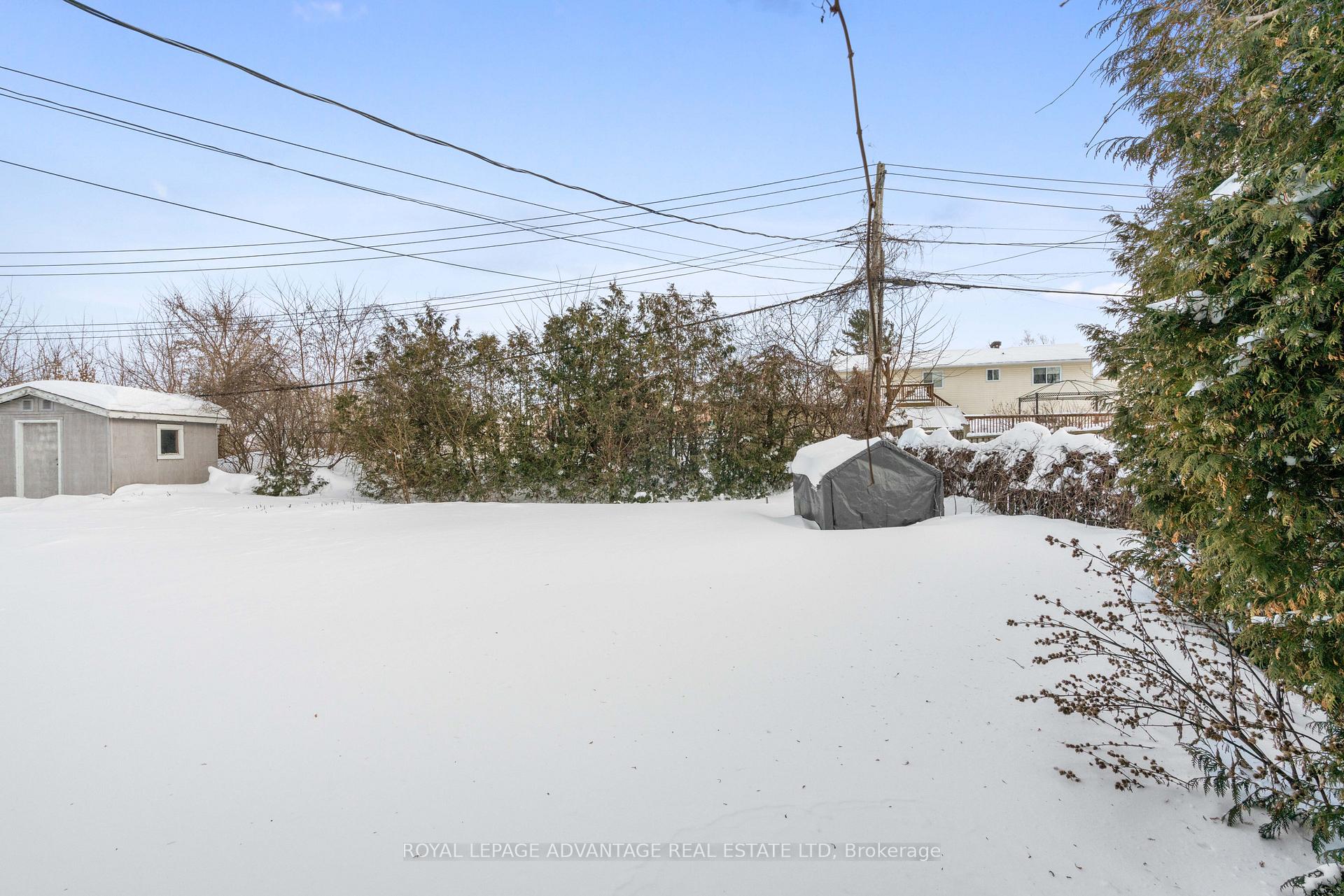Photo 33 of 69 Vincent Street, Smiths Falls — HOMEH