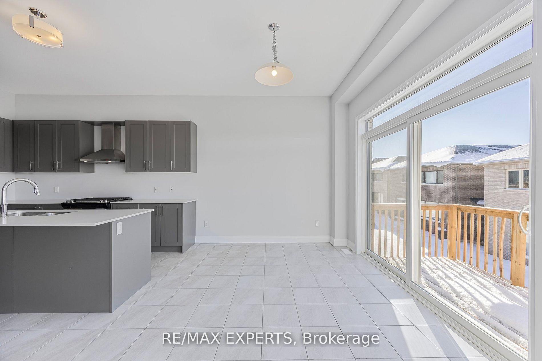Photo 11 of 10 Periwinkle Road, Springwater, Midhurst — HOMEH