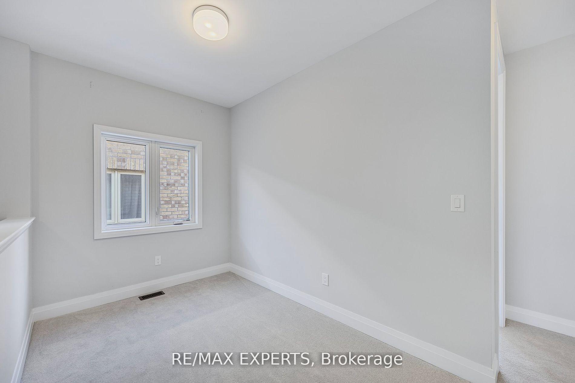 Photo 19 of 10 Periwinkle Road, Springwater, Midhurst — HOMEH