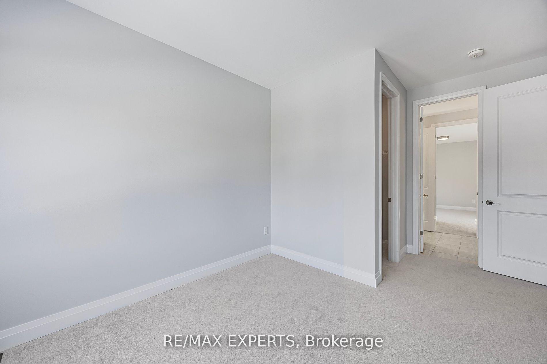 Photo 33 of 10 Periwinkle Road, Springwater, Midhurst — HOMEH