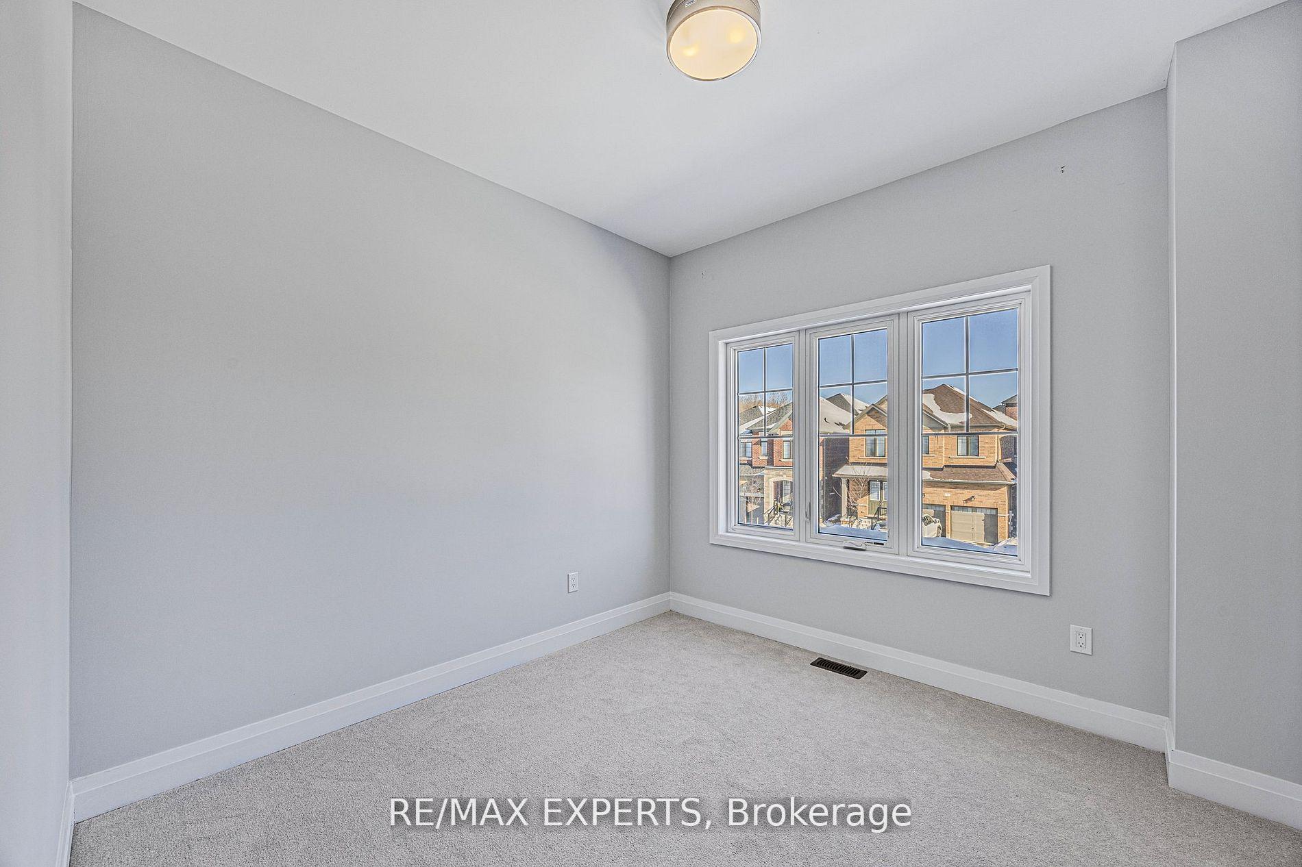Photo 34 of 10 Periwinkle Road, Springwater, Midhurst — HOMEH
