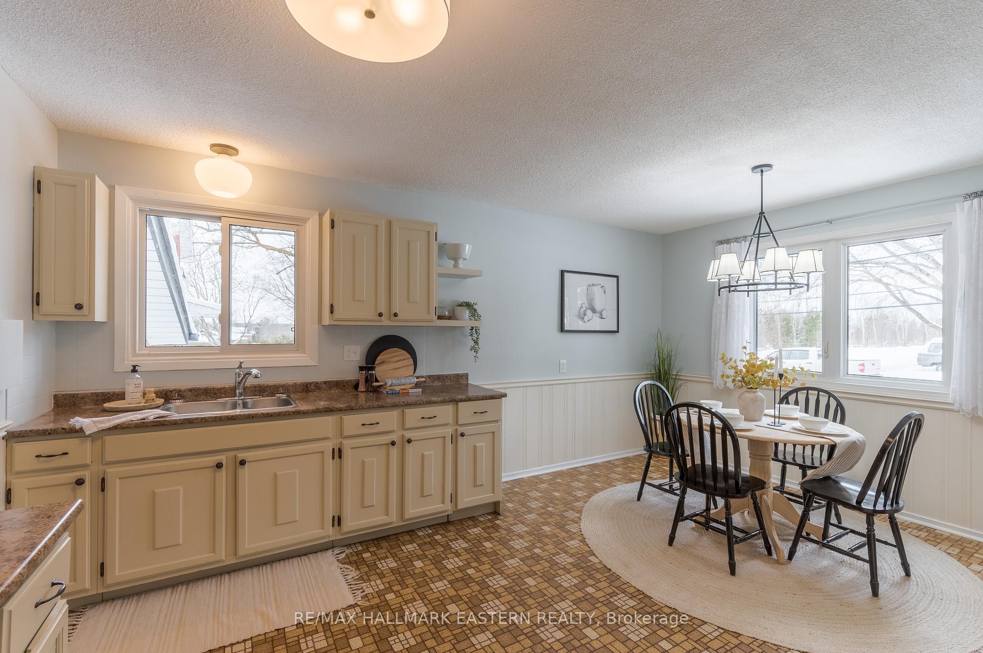 Photo 9 of 69 Ermatinger Street, Selwyn — HOMEH