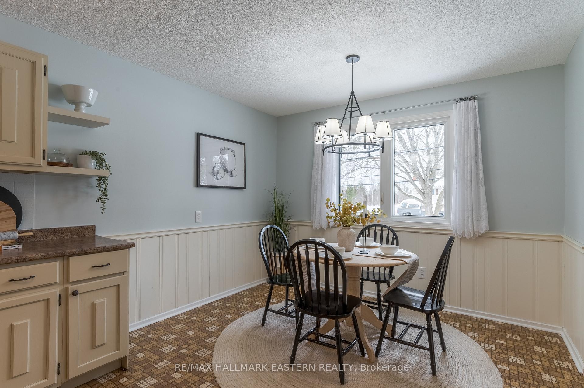 Photo 12 of 69 Ermatinger Street, Selwyn — HOMEH