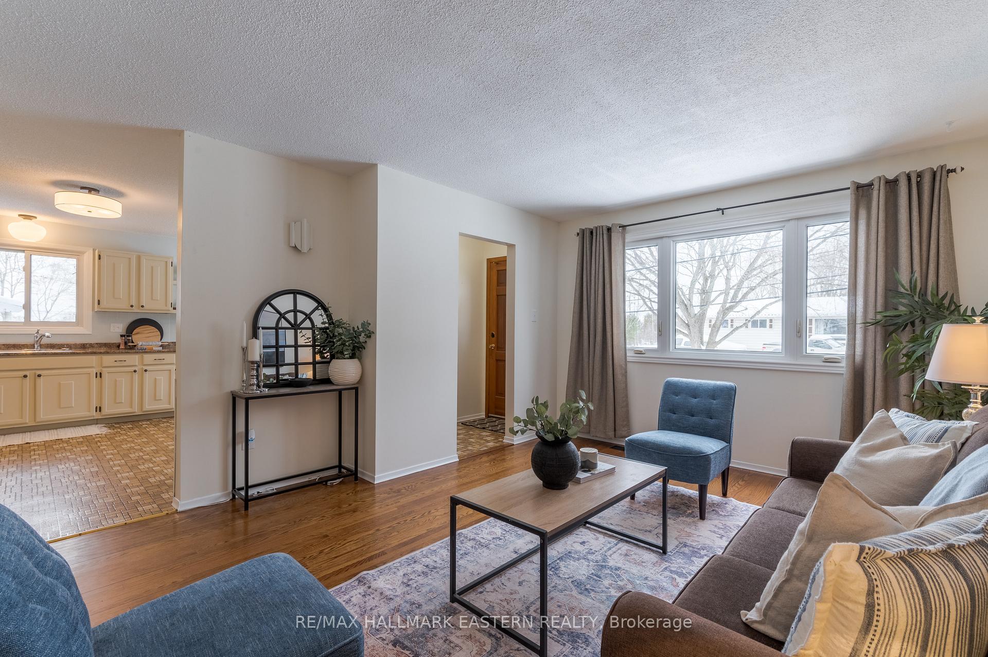 Photo 15 of 69 Ermatinger Street, Selwyn — HOMEH