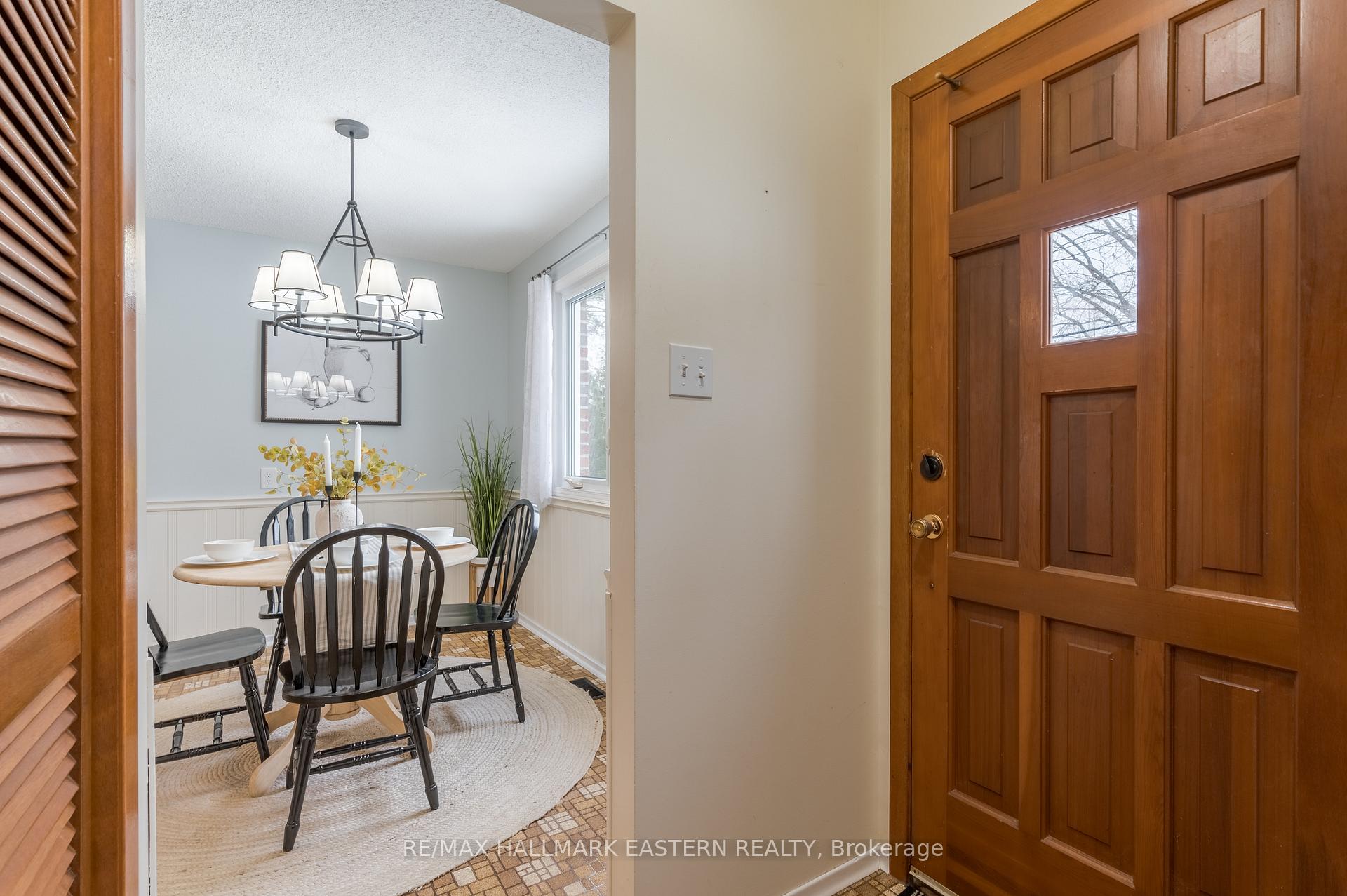 Photo 16 of 69 Ermatinger Street, Selwyn — HOMEH