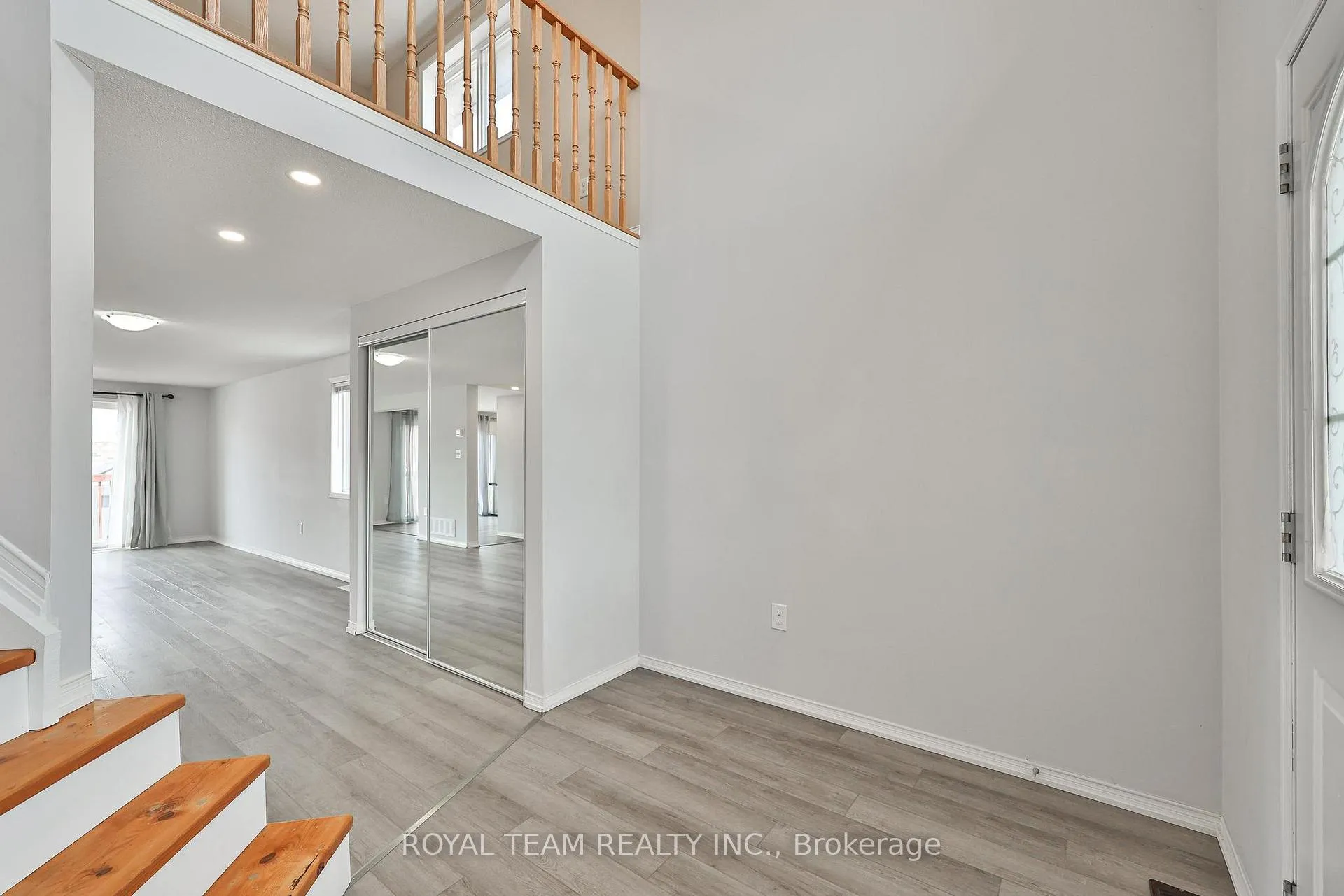 Photo 4 of 186 Madelaine Drive, Barrie, Painswick South — HOMEH