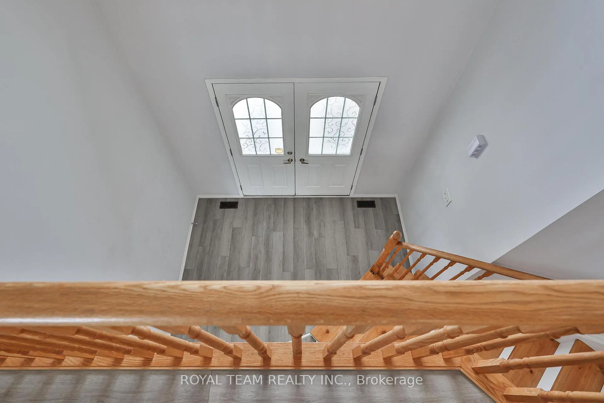 Photo 6 of 186 Madelaine Drive, Barrie, Painswick South — HOMEH