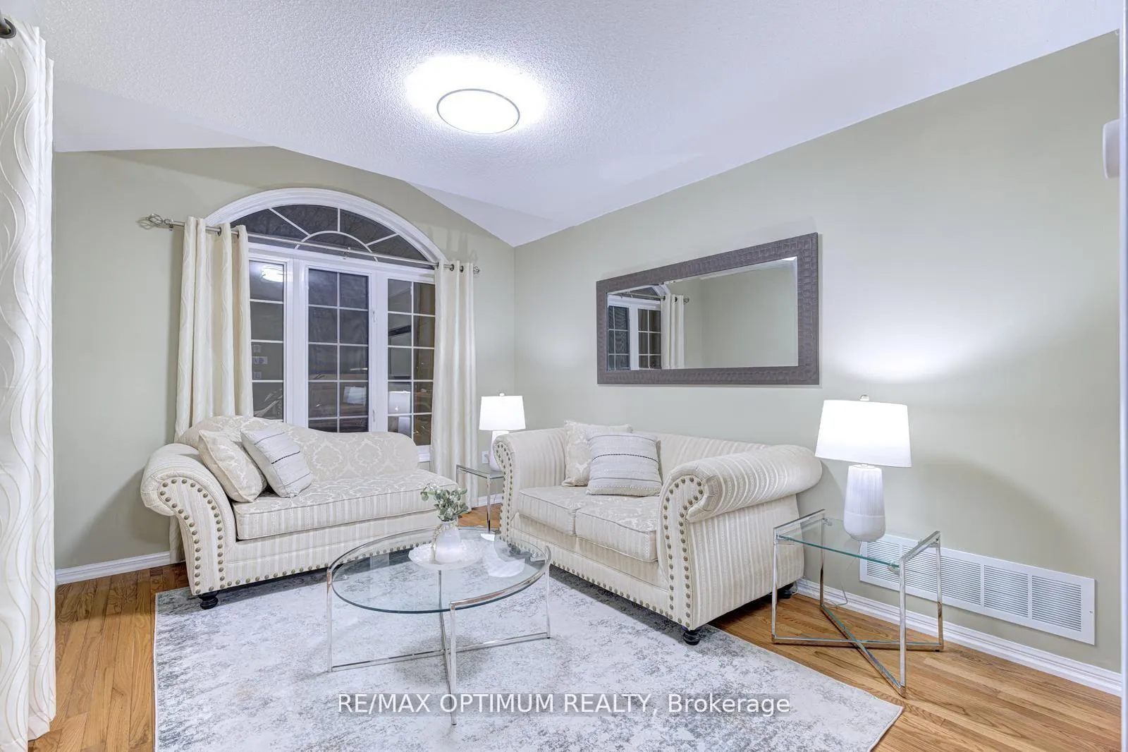 Photo 8 of 177 Fandango Drive, Brampton, Credit Valley — HOMEH