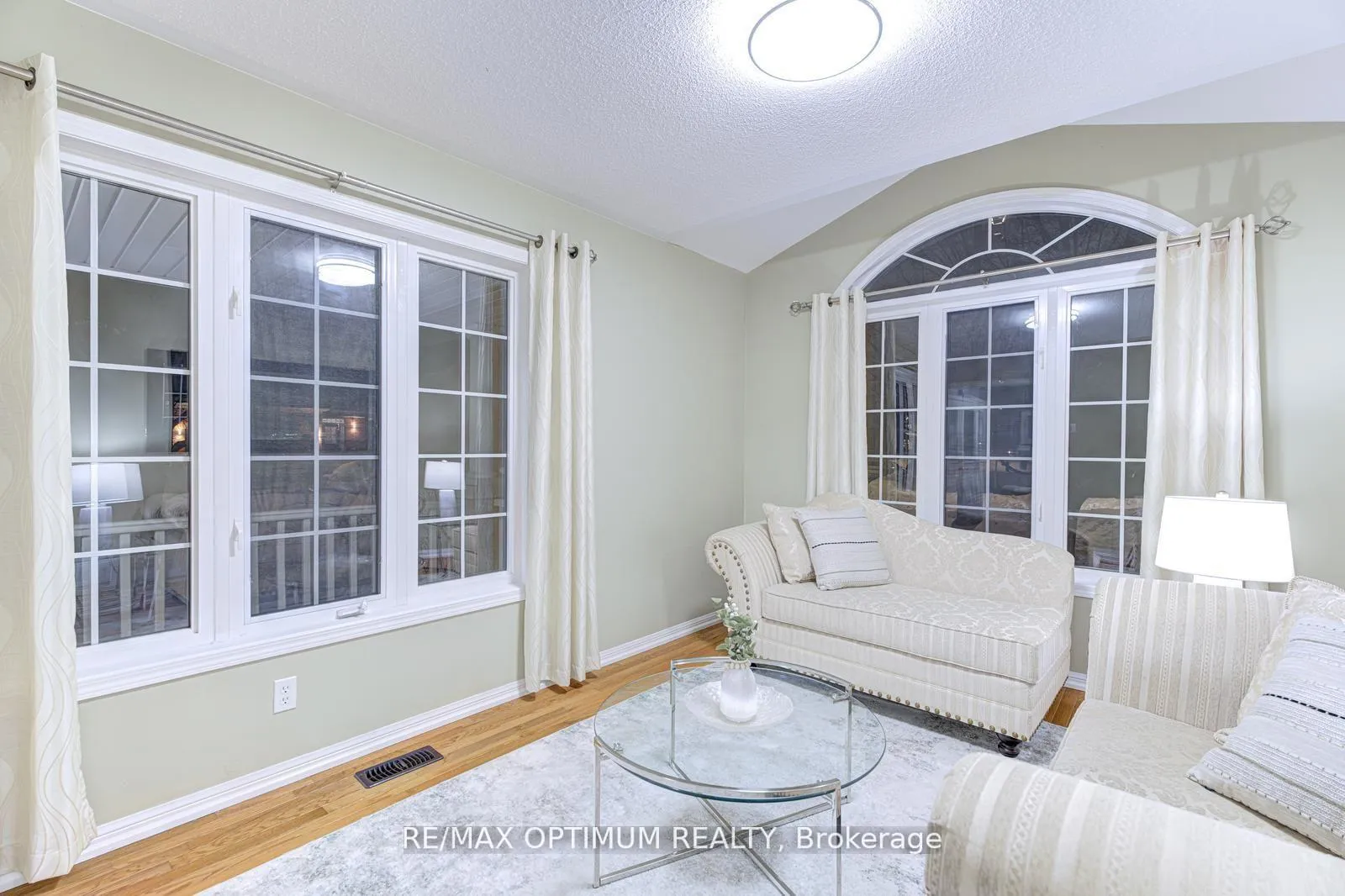 Photo 10 of 177 Fandango Drive, Brampton, Credit Valley — HOMEH