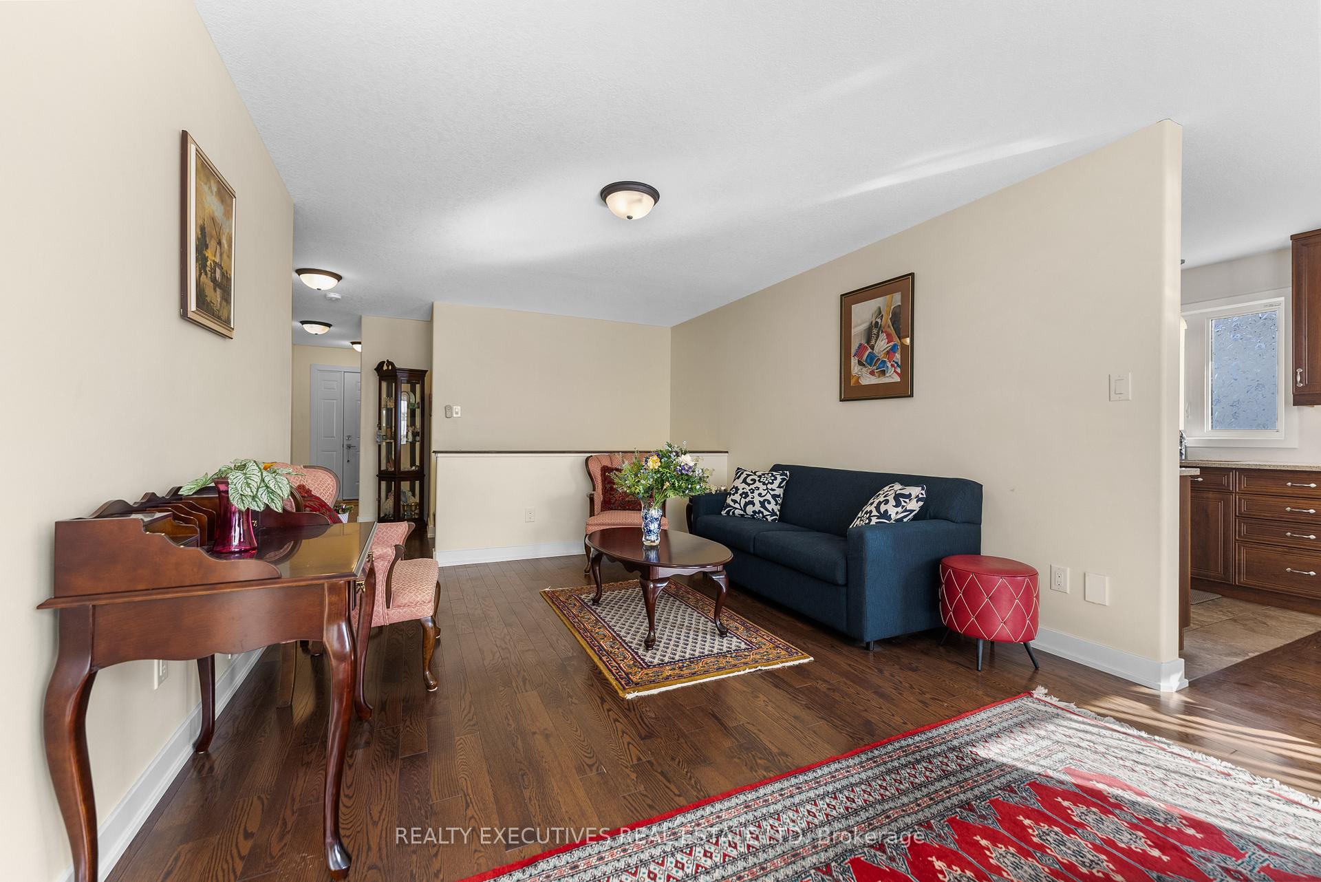 Photo 10 of 210 Harold Street S, Smiths Falls — HOMEH