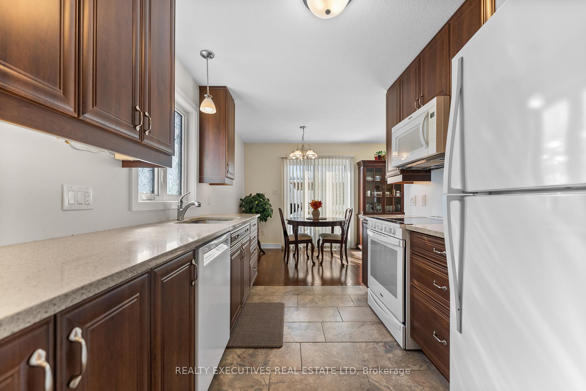 Photo 16 of 210 Harold Street S, Smiths Falls — HOMEH