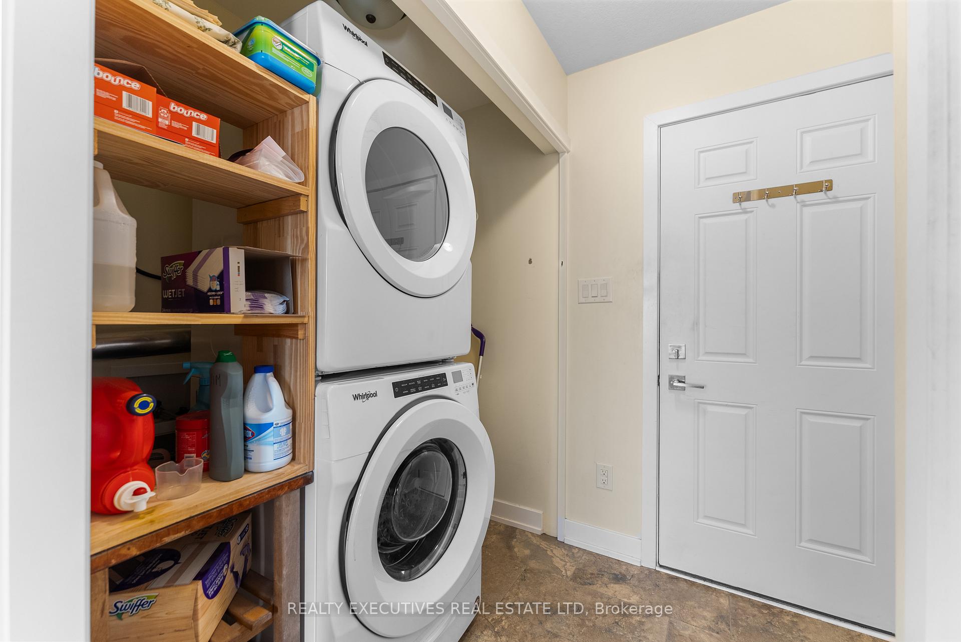 Photo 17 of 210 Harold Street S, Smiths Falls — HOMEH