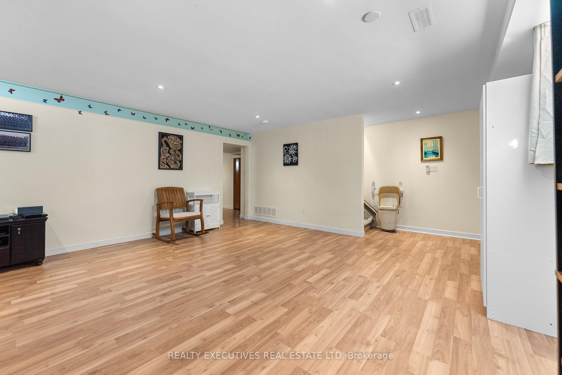 Photo 23 of 210 Harold Street S, Smiths Falls — HOMEH