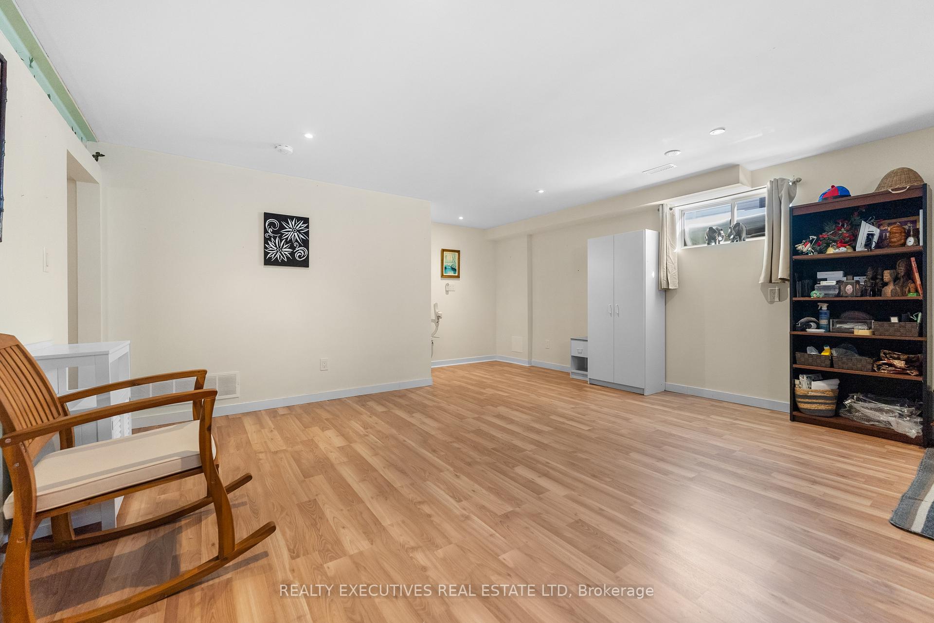 Photo 24 of 210 Harold Street S, Smiths Falls — HOMEH