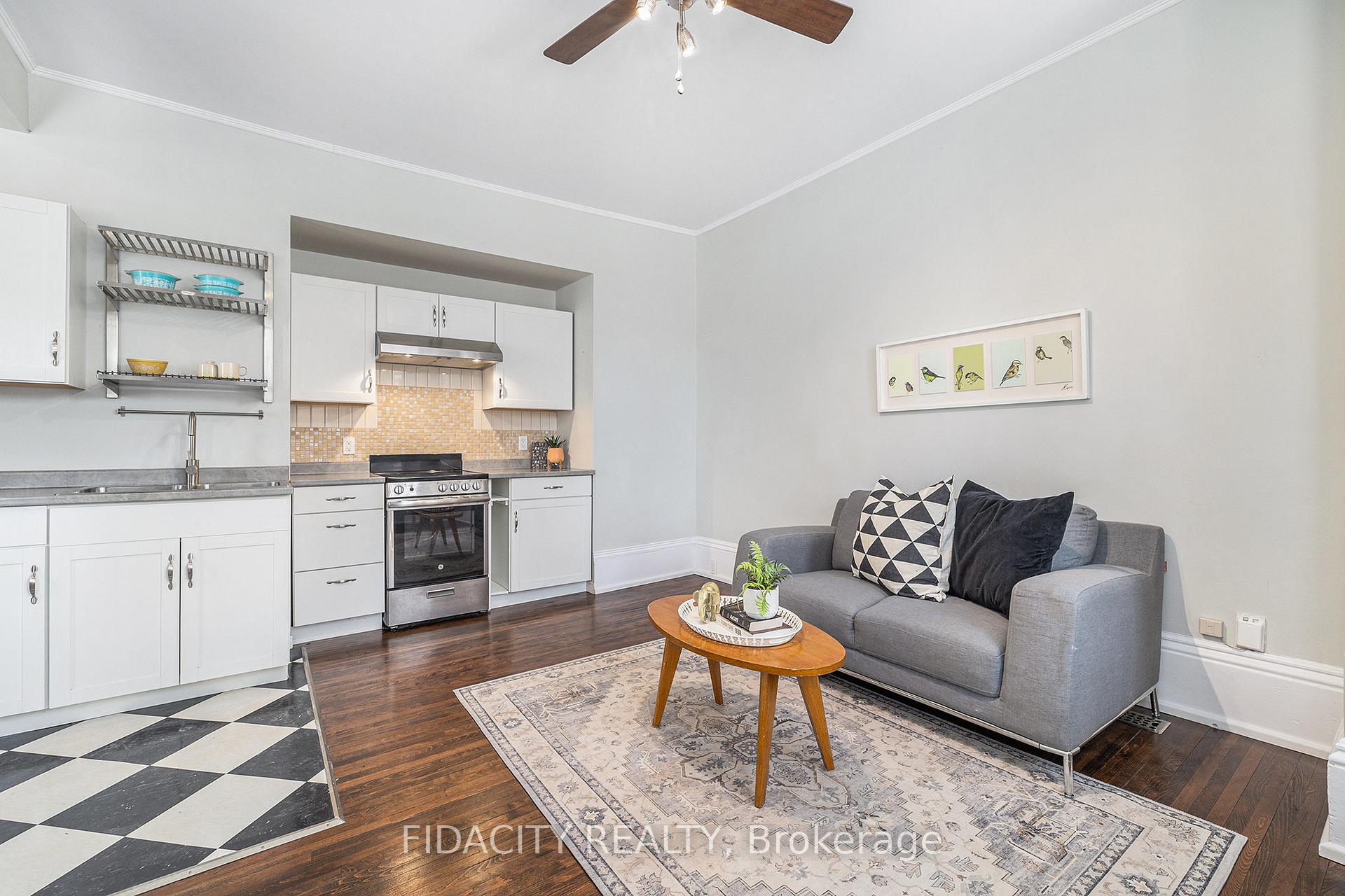 Photo 6 of 115 Chambers Street, Smiths Falls — HOMEH