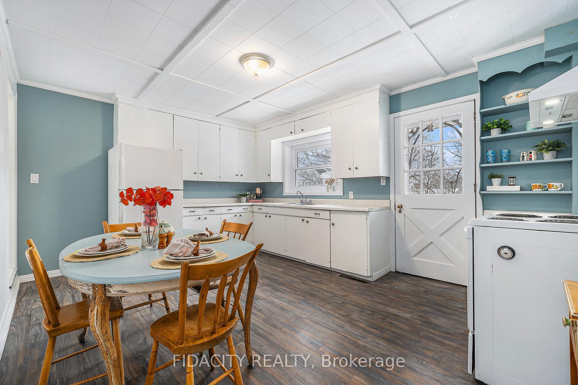 Photo 18 of 115 Chambers Street, Smiths Falls — HOMEH