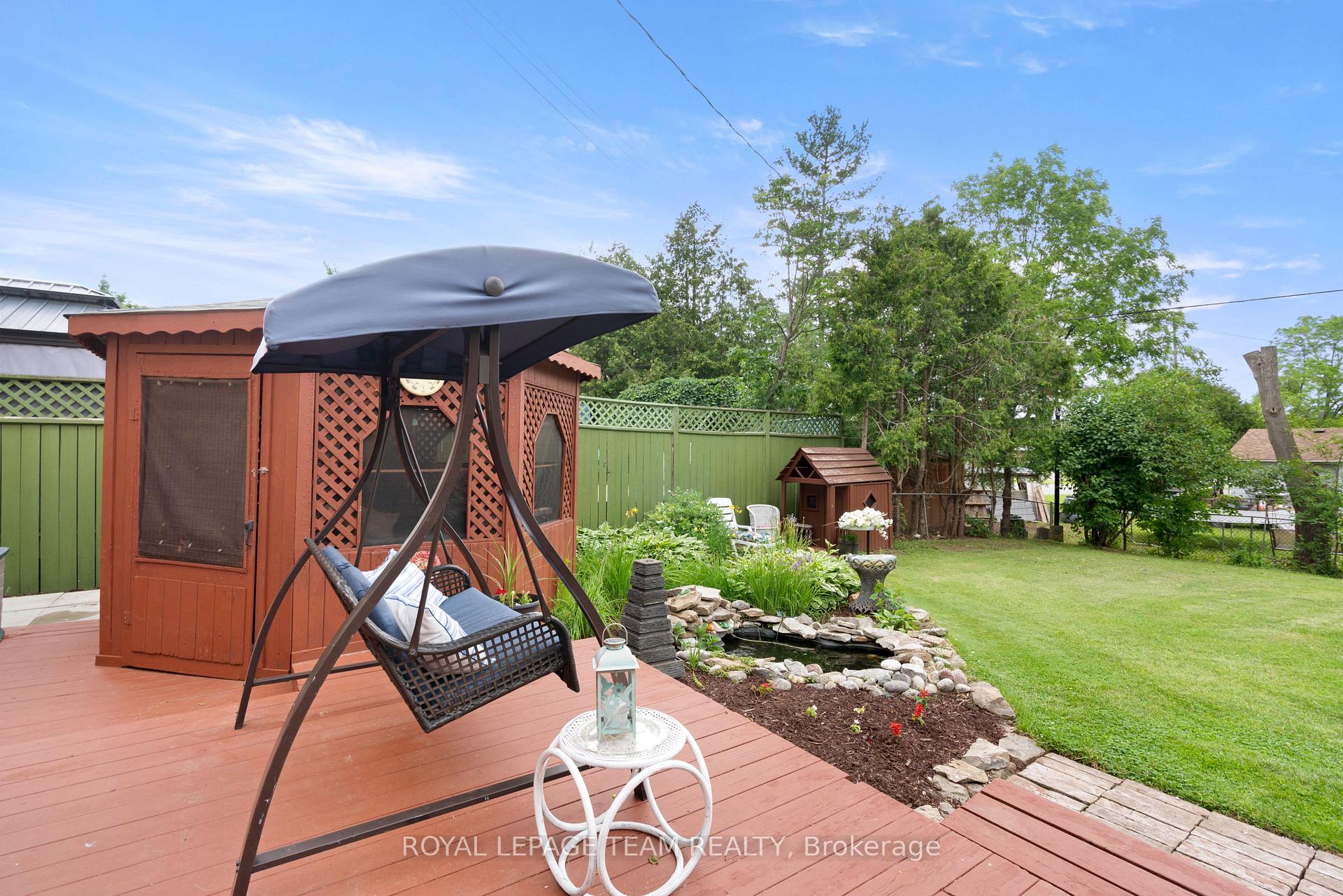 Photo 6 of 20 Bell Avenue, Smiths Falls — HOMEH