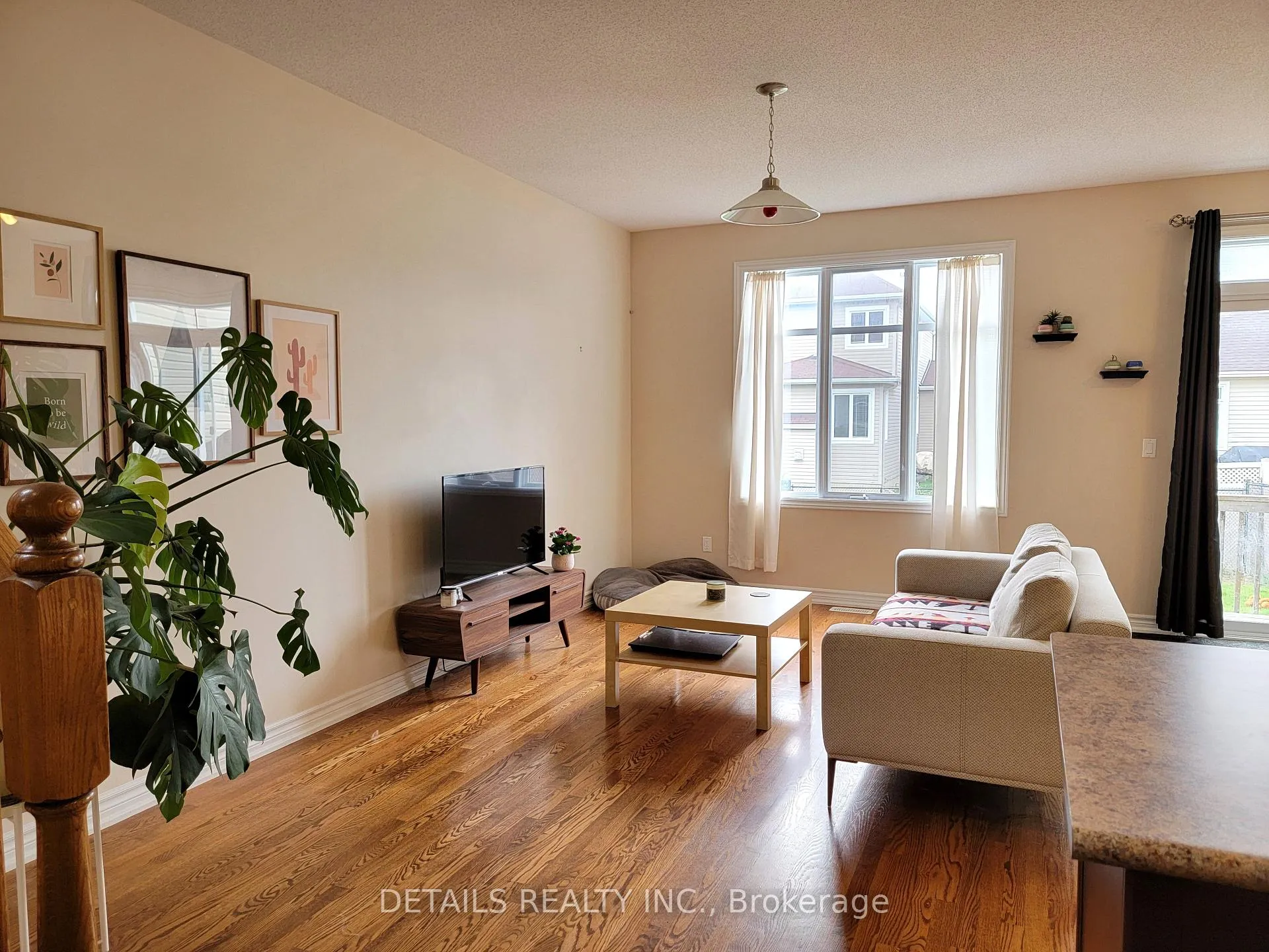 Photo 3 of 302 Glenbrae Avenue, Ottawa, Kanata - Morgan's Grant/South March — HOMEH