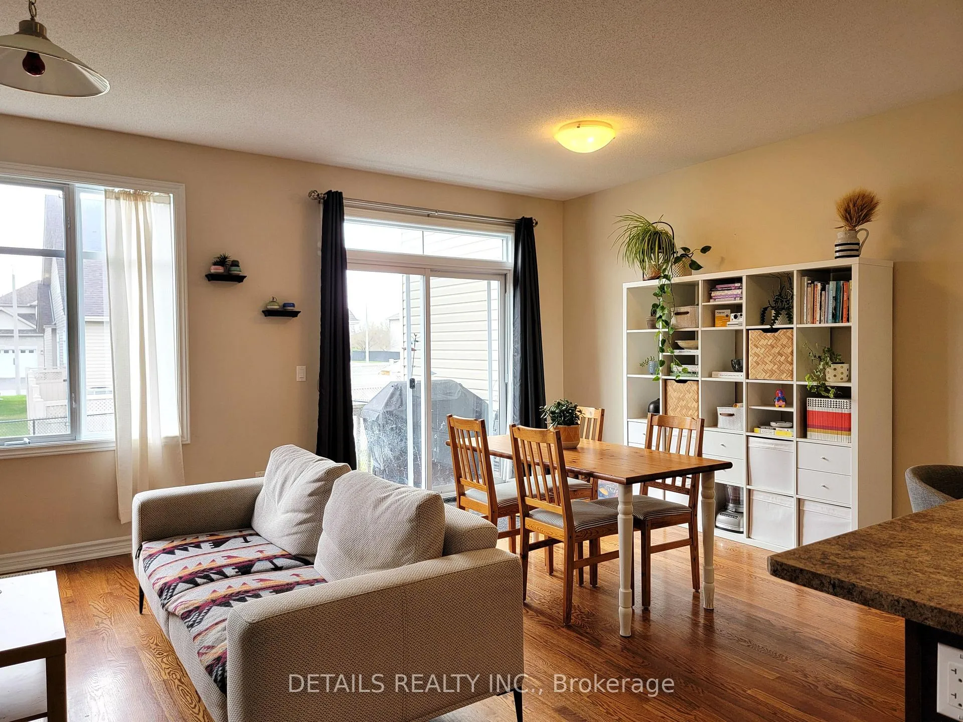 Photo 7 of 302 Glenbrae Avenue, Ottawa, Kanata - Morgan's Grant/South March — HOMEH