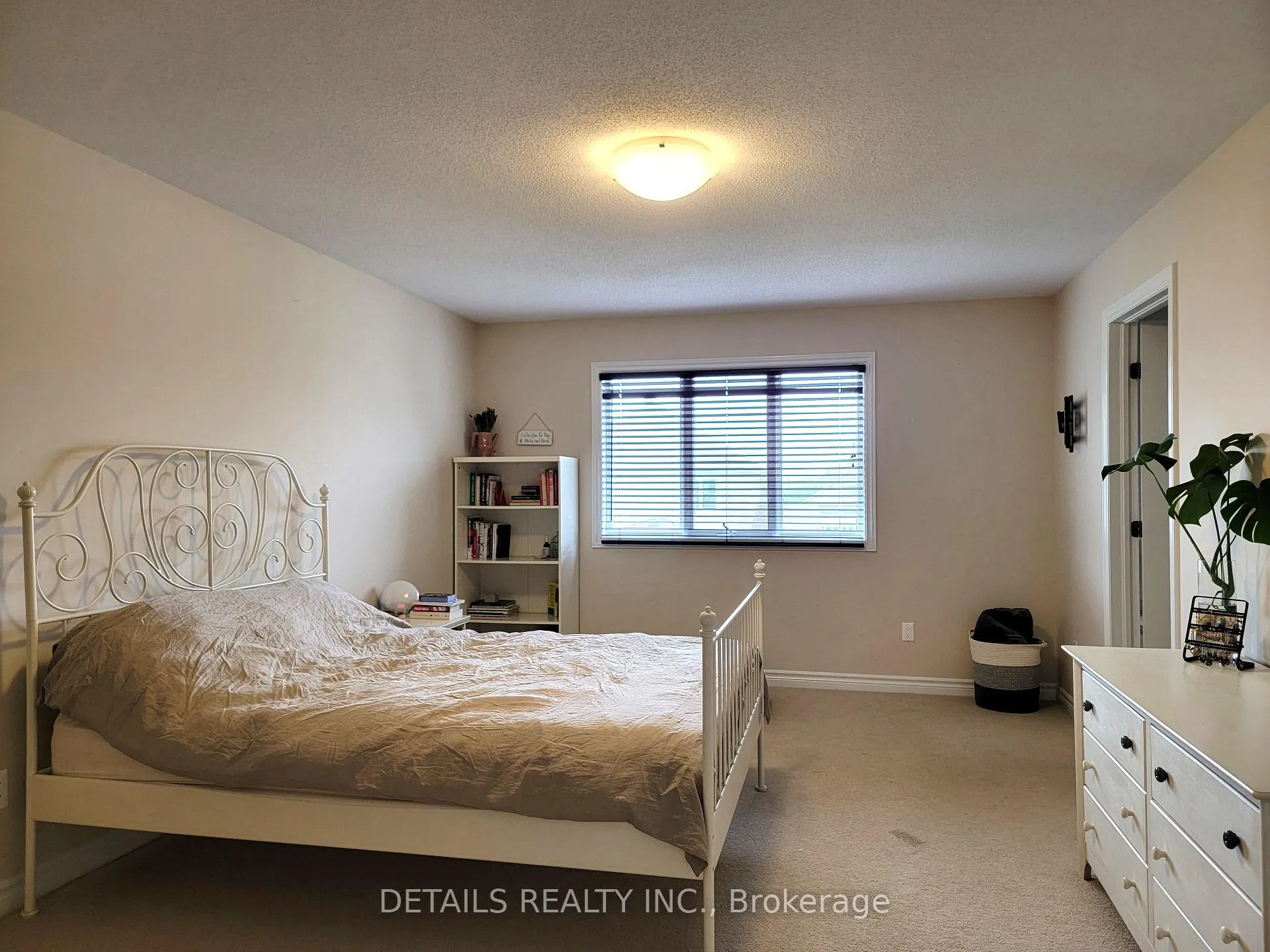 Photo 15 of 302 Glenbrae Avenue, Ottawa, Kanata - Morgan's Grant/South March — HOMEH
