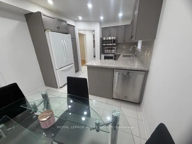 Photo 4 of 3 Todmorden Drive, Brampton, Northwest Sandalwood Parkway — HOMEH