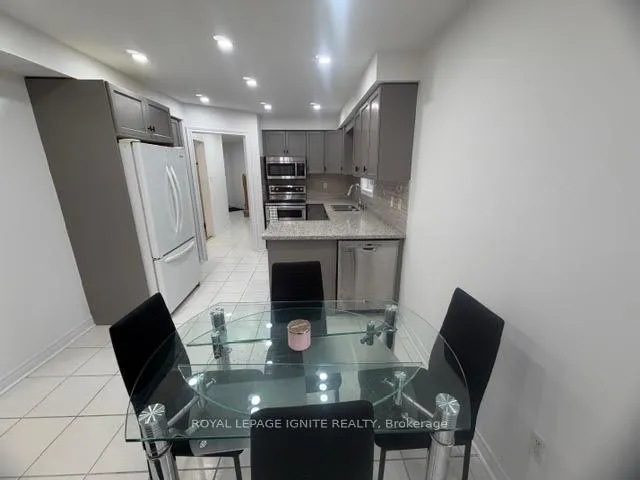 Photo 5 of 3 Todmorden Drive, Brampton, Northwest Sandalwood Parkway — HOMEH