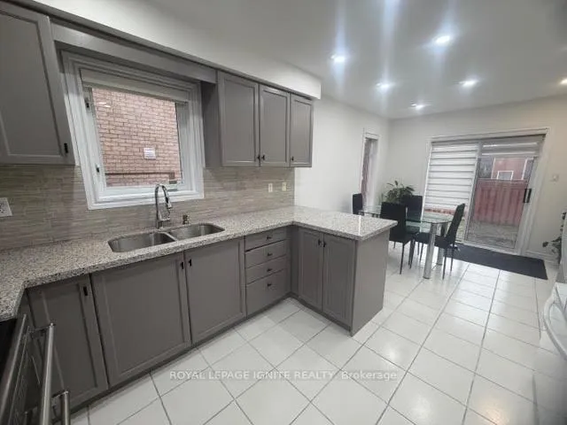 Photo 6 of 3 Todmorden Drive, Brampton, Northwest Sandalwood Parkway — HOMEH