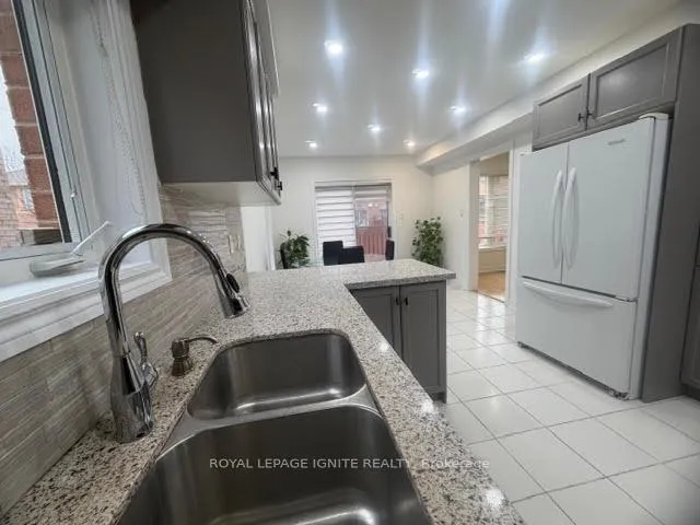 Photo 7 of 3 Todmorden Drive, Brampton, Northwest Sandalwood Parkway — HOMEH