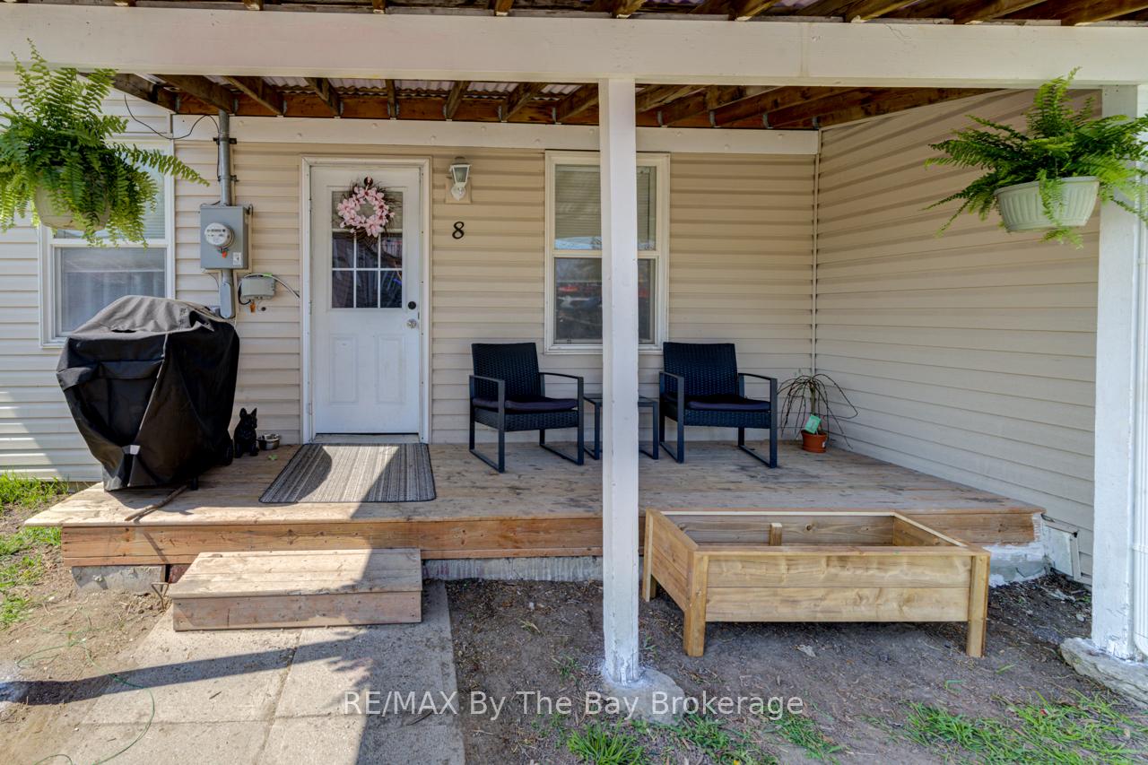 Photo 8 of 8 Yonge Street N, Springwater, Elmvale — HOMEH