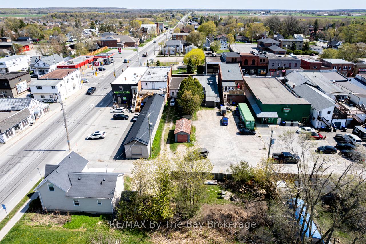 Photo 30 of 8 Yonge Street N, Springwater, Elmvale — HOMEH