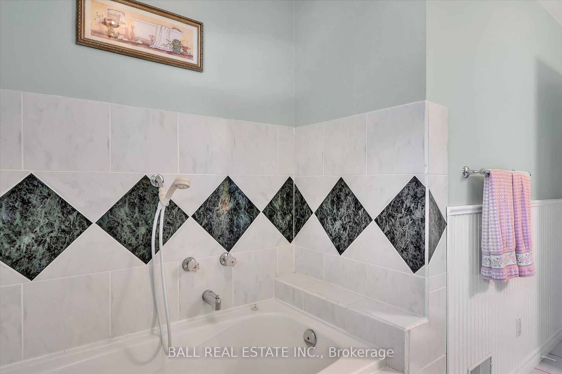 Photo 24 of 36 Strickland Street, Selwyn — HOMEH