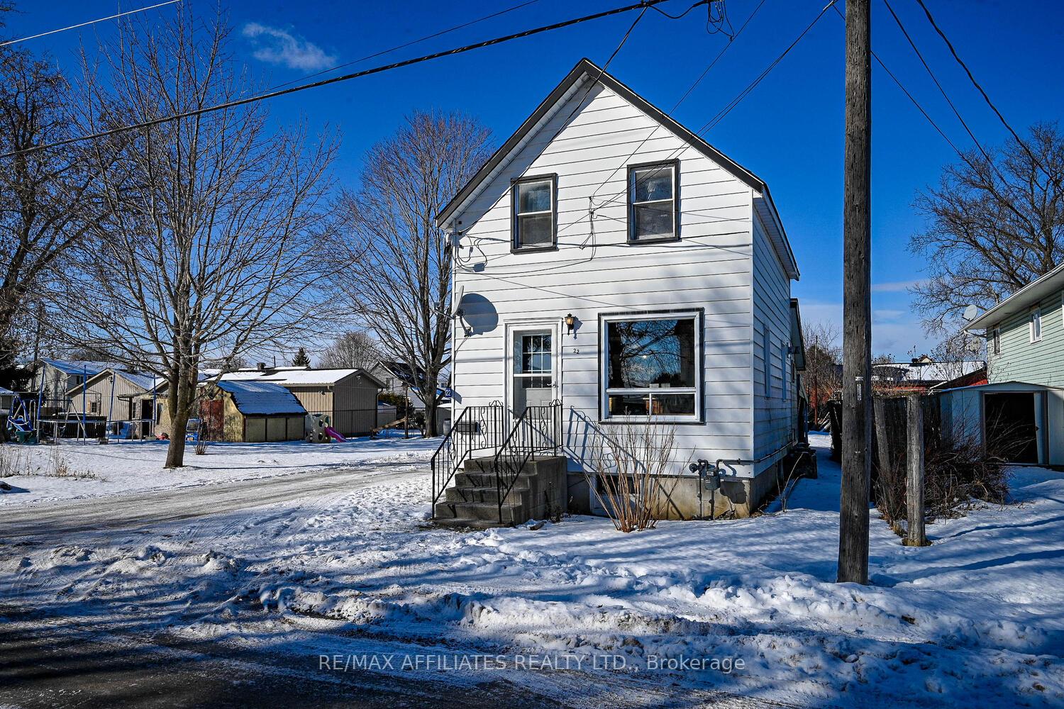 Photo 6 of 22 Second Street, Smiths Falls — HOMEH