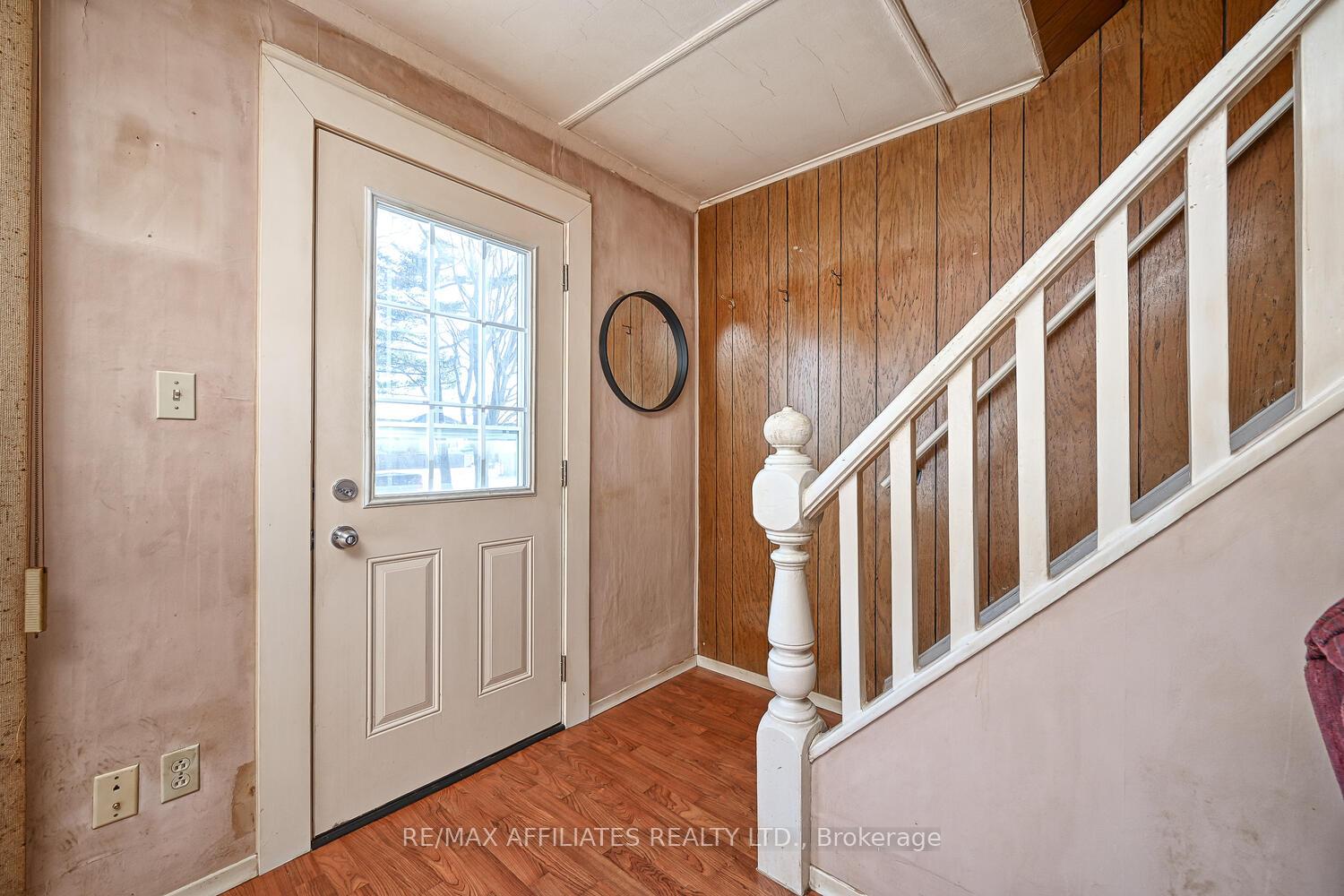 Photo 7 of 22 Second Street, Smiths Falls — HOMEH