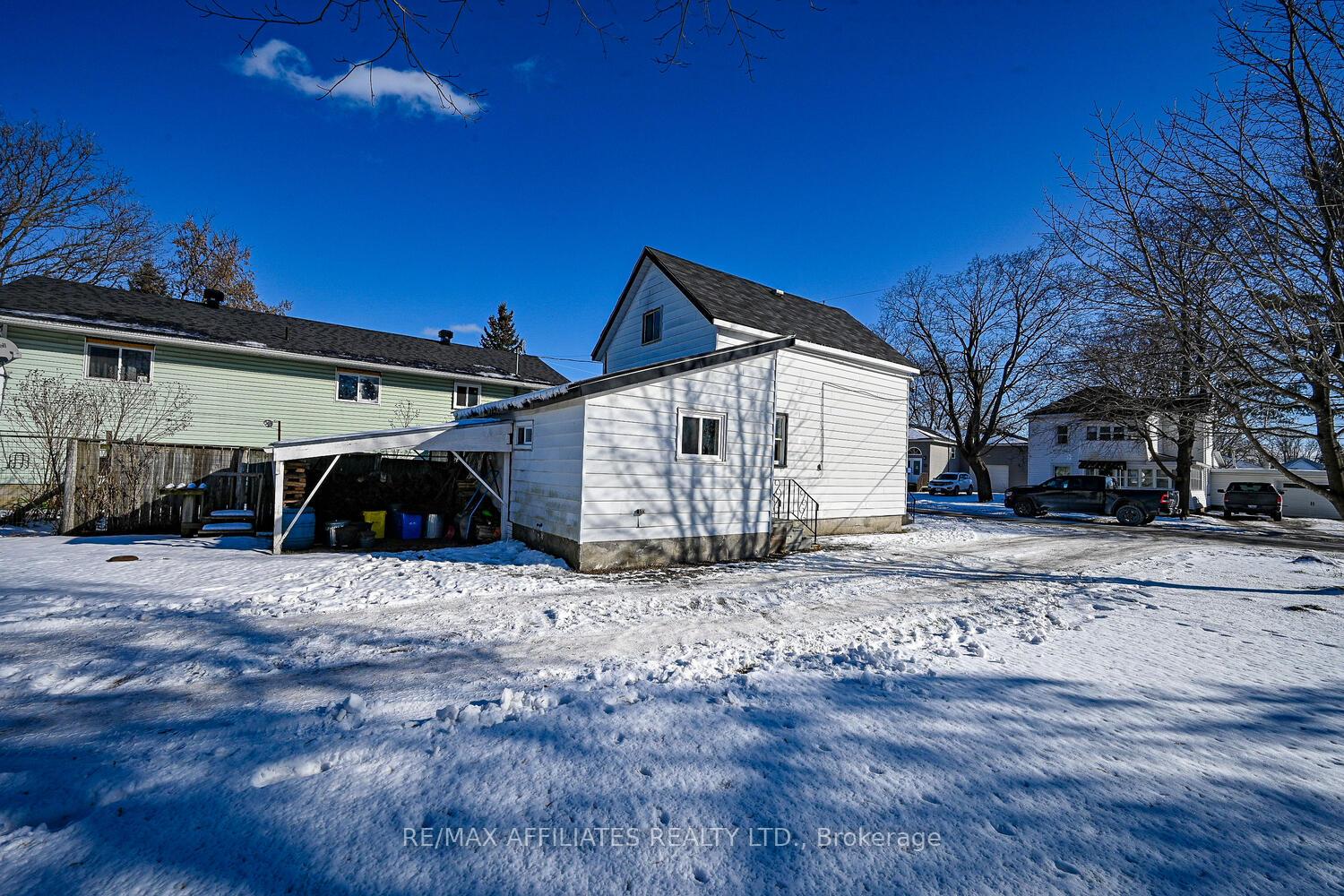 Photo 28 of 22 Second Street, Smiths Falls — HOMEH