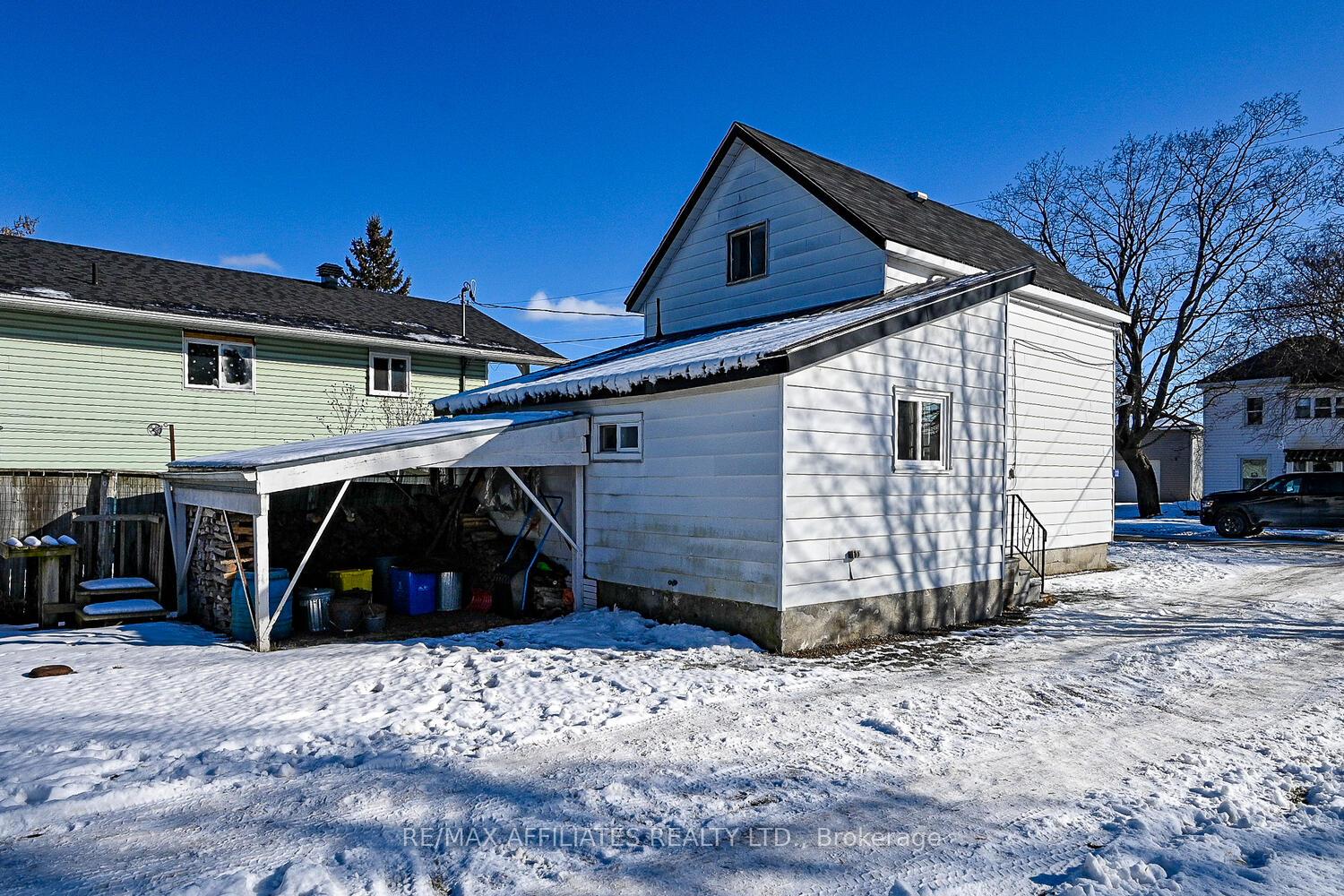 Photo 29 of 22 Second Street, Smiths Falls — HOMEH
